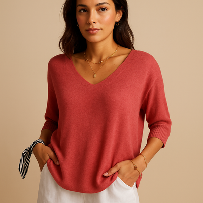 Chic Loose-Fitting Women's Top with a Contemporary Cut | Evelien